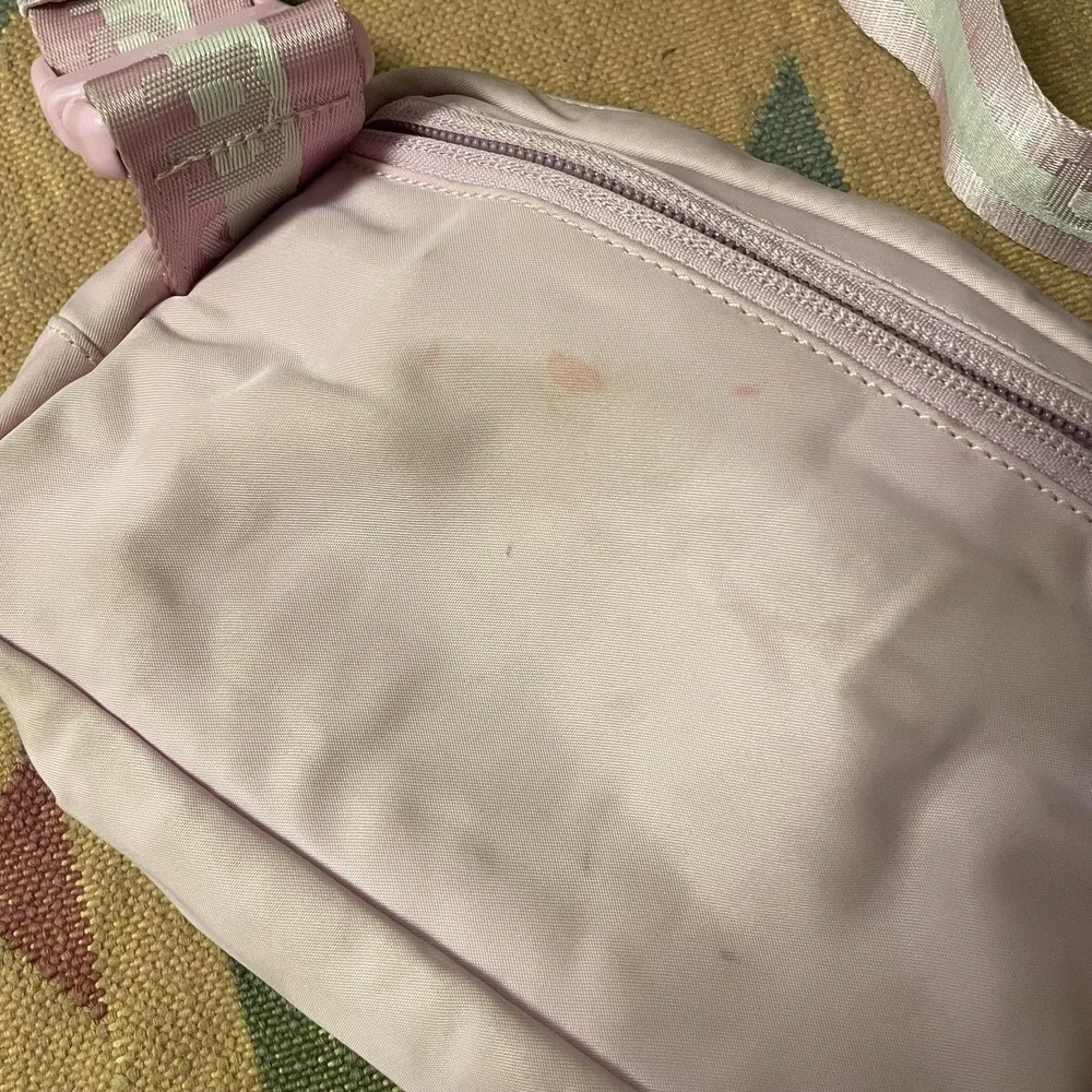 Lululemon Everywhere Belt Bag Womens Small Pink Nylon Fanny Pack Logo Strap